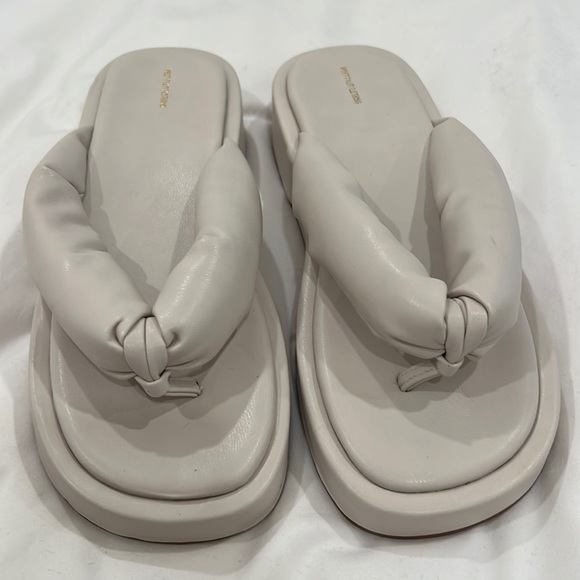 platform sandal - Picture 3 of 3